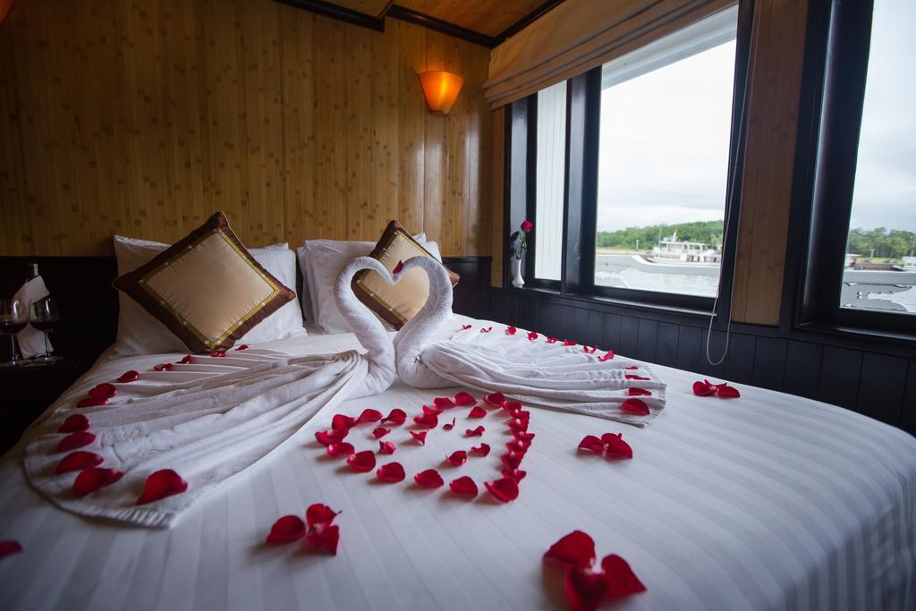 Syrena Cruises Hotel Hạ Long-öböl Kültér fotó