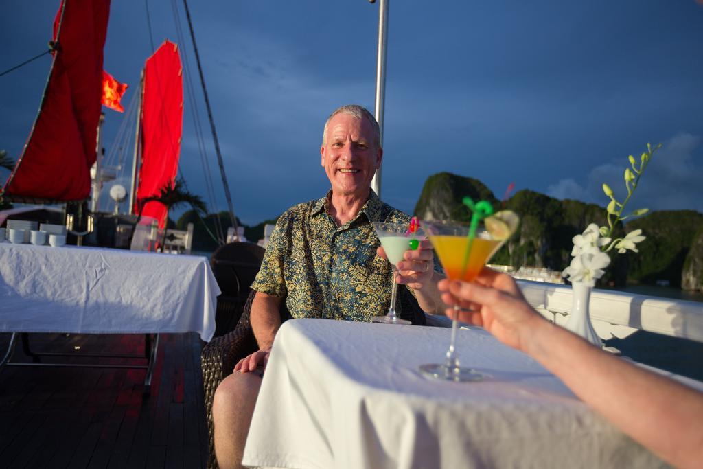 Syrena Cruises Hotel Hạ Long-öböl Kültér fotó