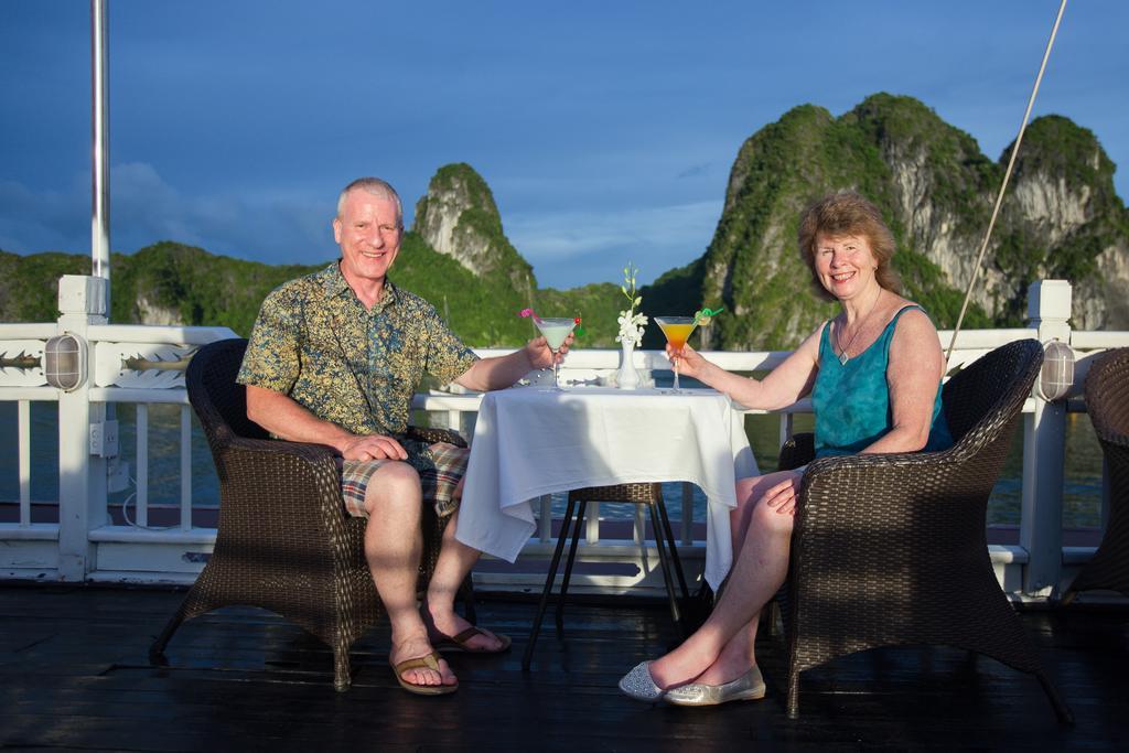 Syrena Cruises Hotel Hạ Long-öböl Kültér fotó
