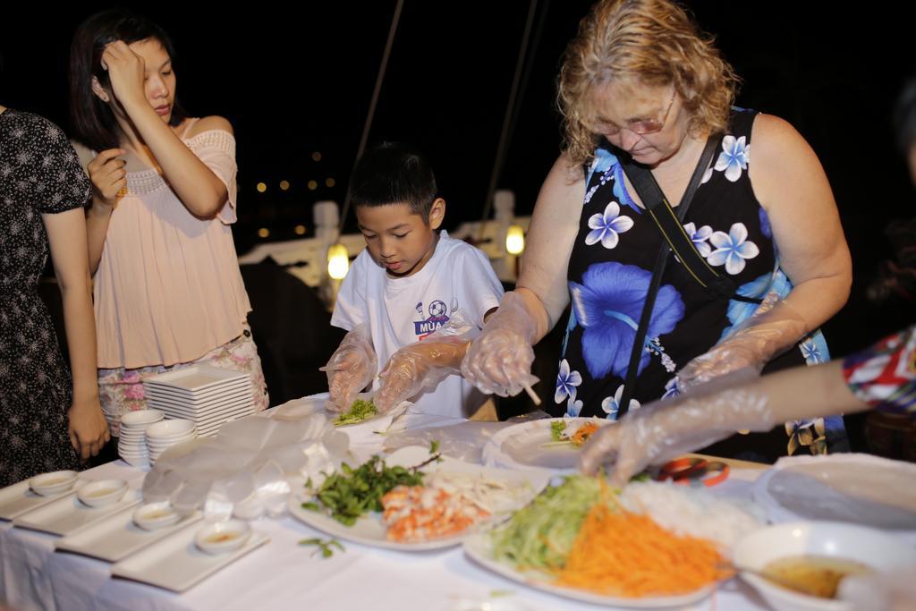 Syrena Cruises Hotel Hạ Long-öböl Kültér fotó