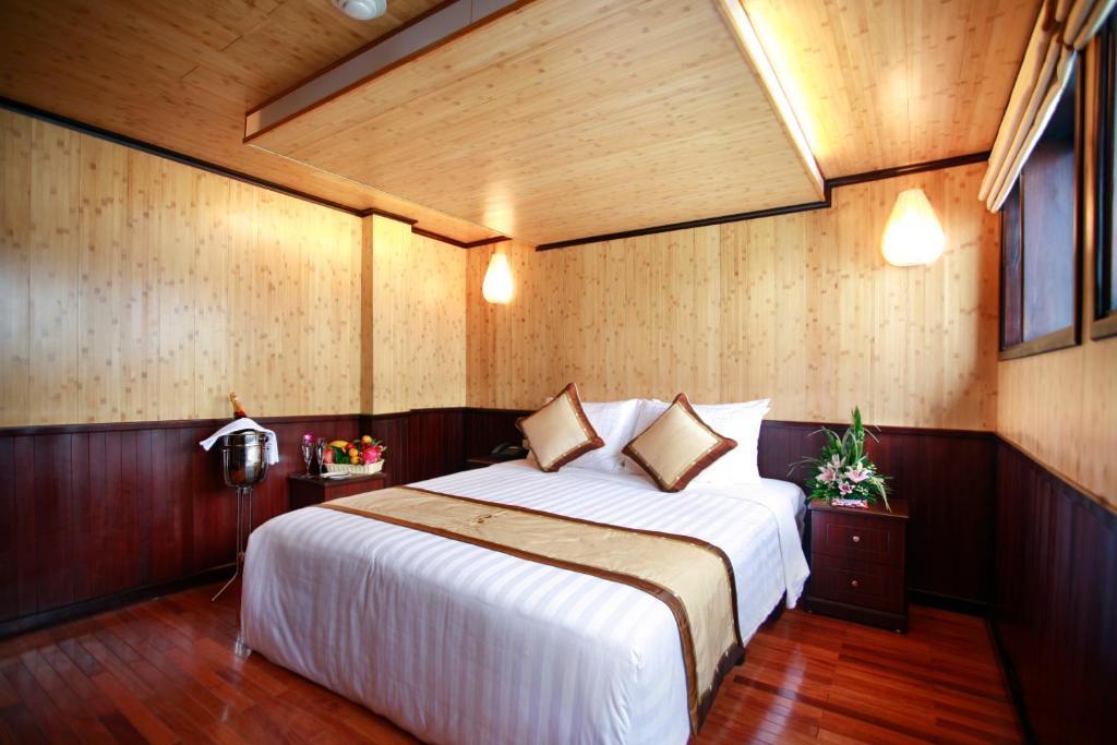Syrena Cruises Hotel Hạ Long-öböl Szoba fotó