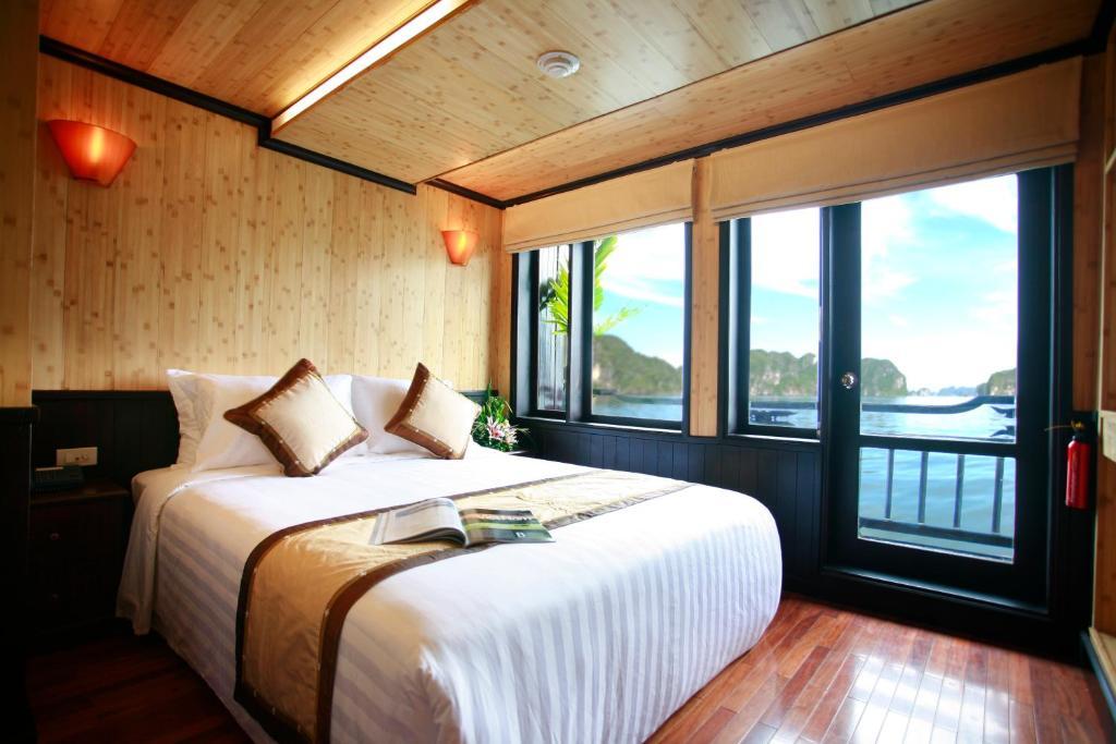 Syrena Cruises Hotel Hạ Long-öböl Szoba fotó