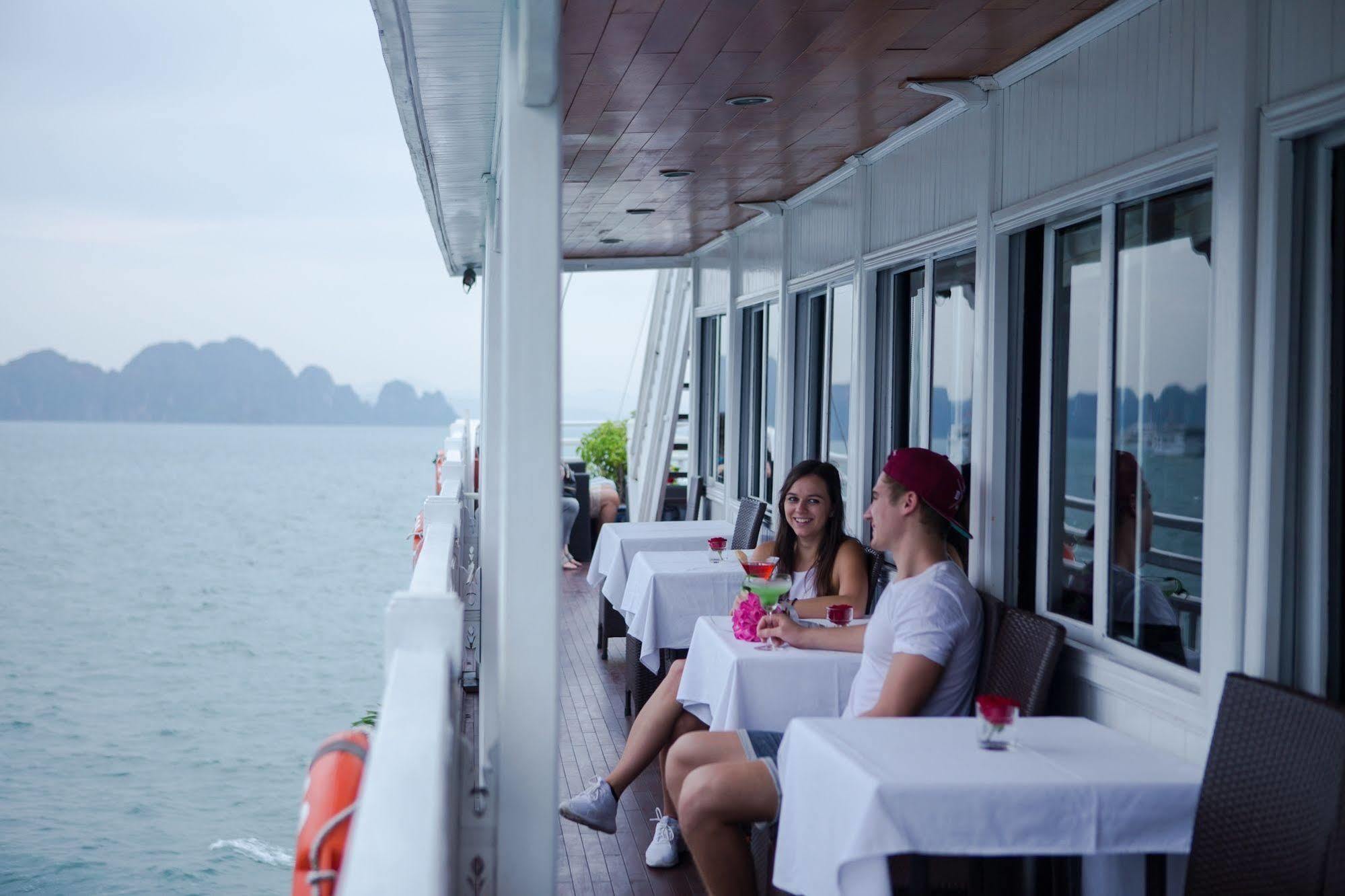 Syrena Cruises Hotel Hạ Long-öböl Kültér fotó