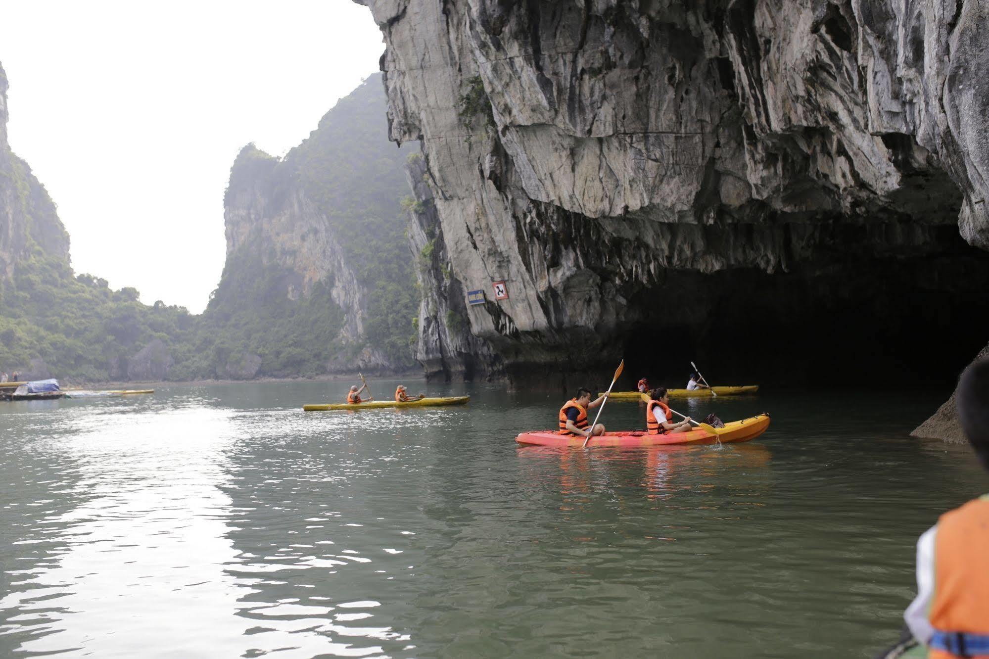 Syrena Cruises Hotel Hạ Long-öböl Kültér fotó